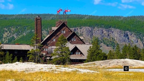 Old Faithful Lodge, Yellowstone National Park, Old Faithful